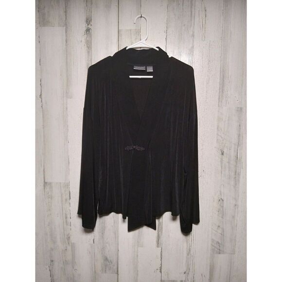 Chico's Travelers Size 2 (Large) Black Long Sleeve Wrap Top - Picture 1 of 5